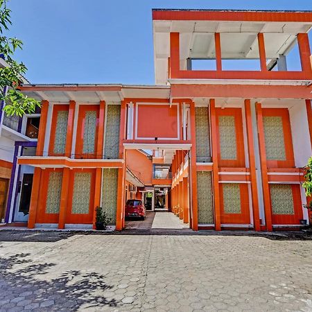 Collection O 91489 Hotel Tanjung Permata Cilacap Kültér fotó