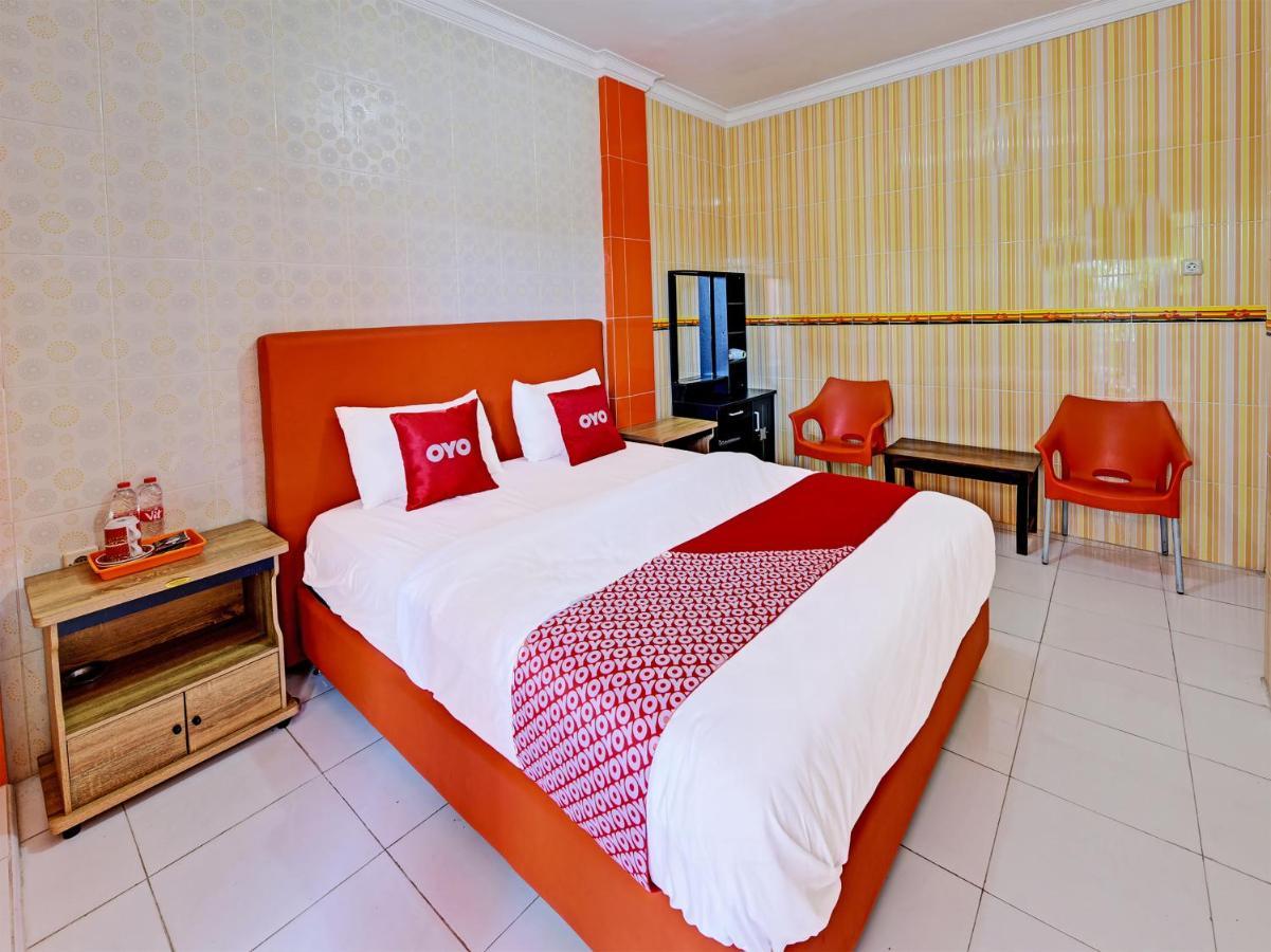 Collection O 91489 Hotel Tanjung Permata Cilacap Kültér fotó
