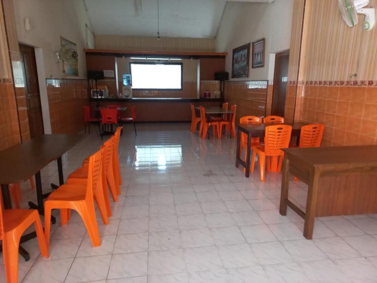 Collection O 91489 Hotel Tanjung Permata Cilacap Kültér fotó
