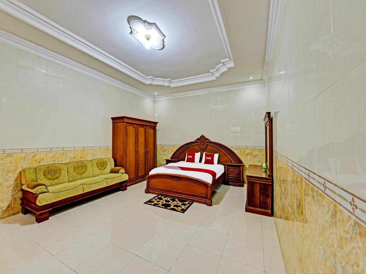 Collection O 91489 Hotel Tanjung Permata Cilacap Kültér fotó