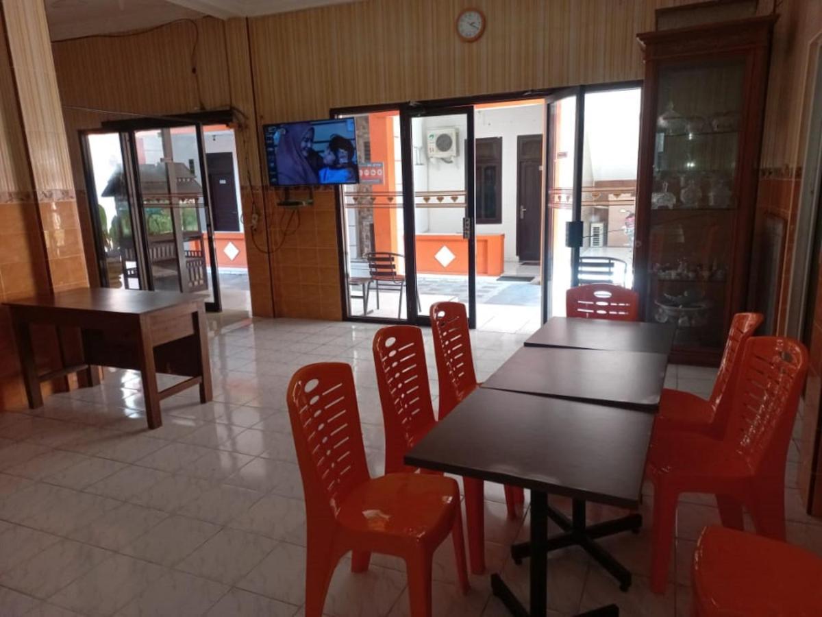 Collection O 91489 Hotel Tanjung Permata Cilacap Kültér fotó