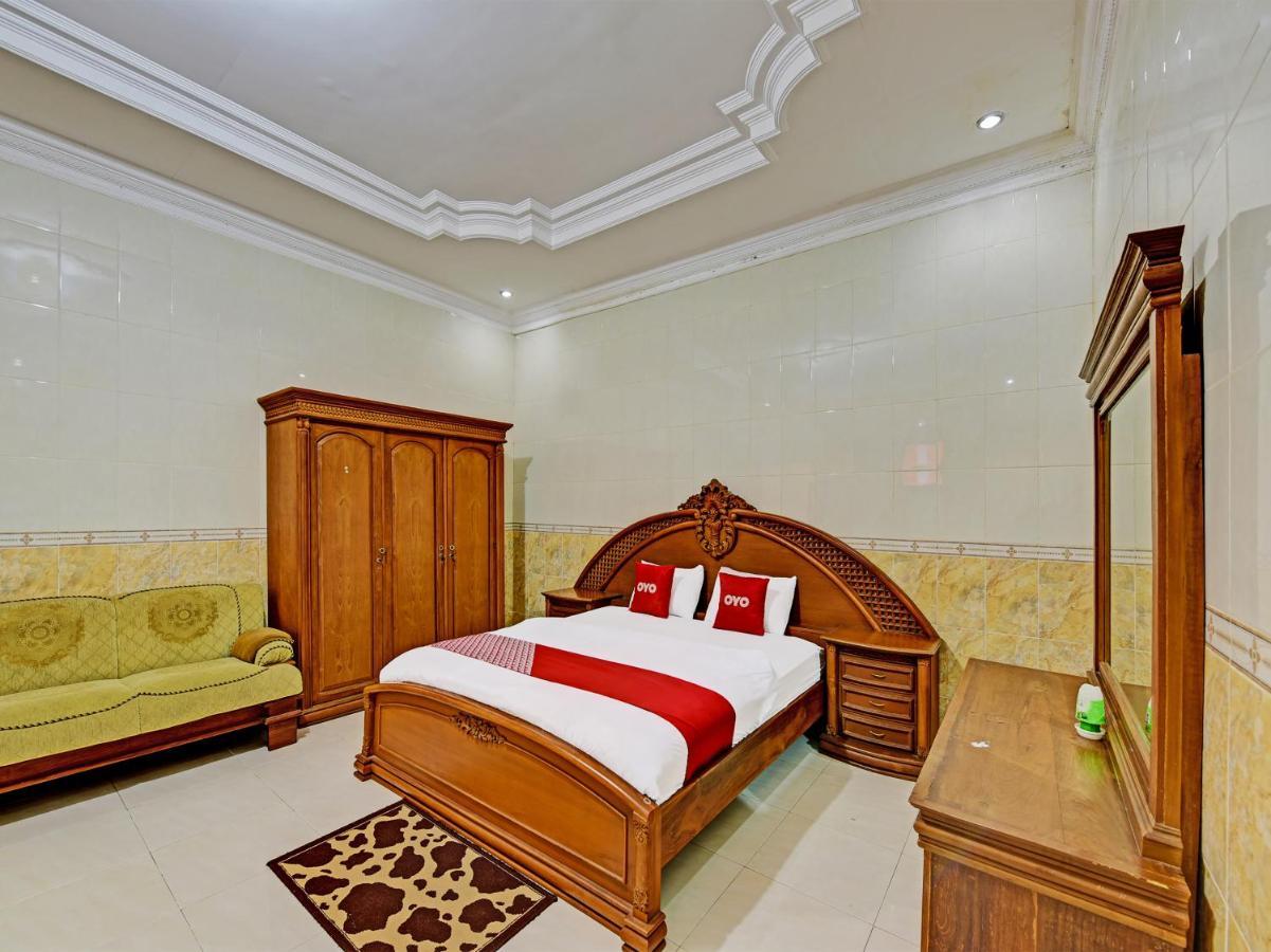 Collection O 91489 Hotel Tanjung Permata Cilacap Kültér fotó